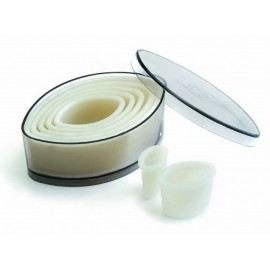 CAJA DE 7 CORTAPASTAS OVALES NYLON "LISO".
