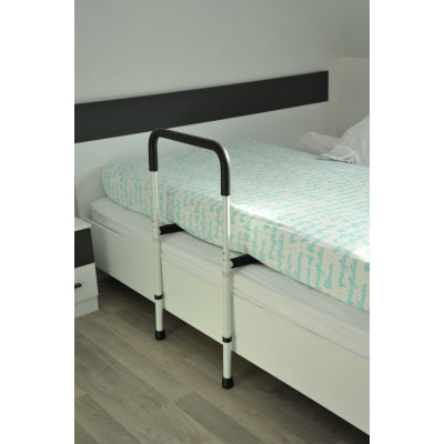 ASIDERO DE CAMA CON PATAS...